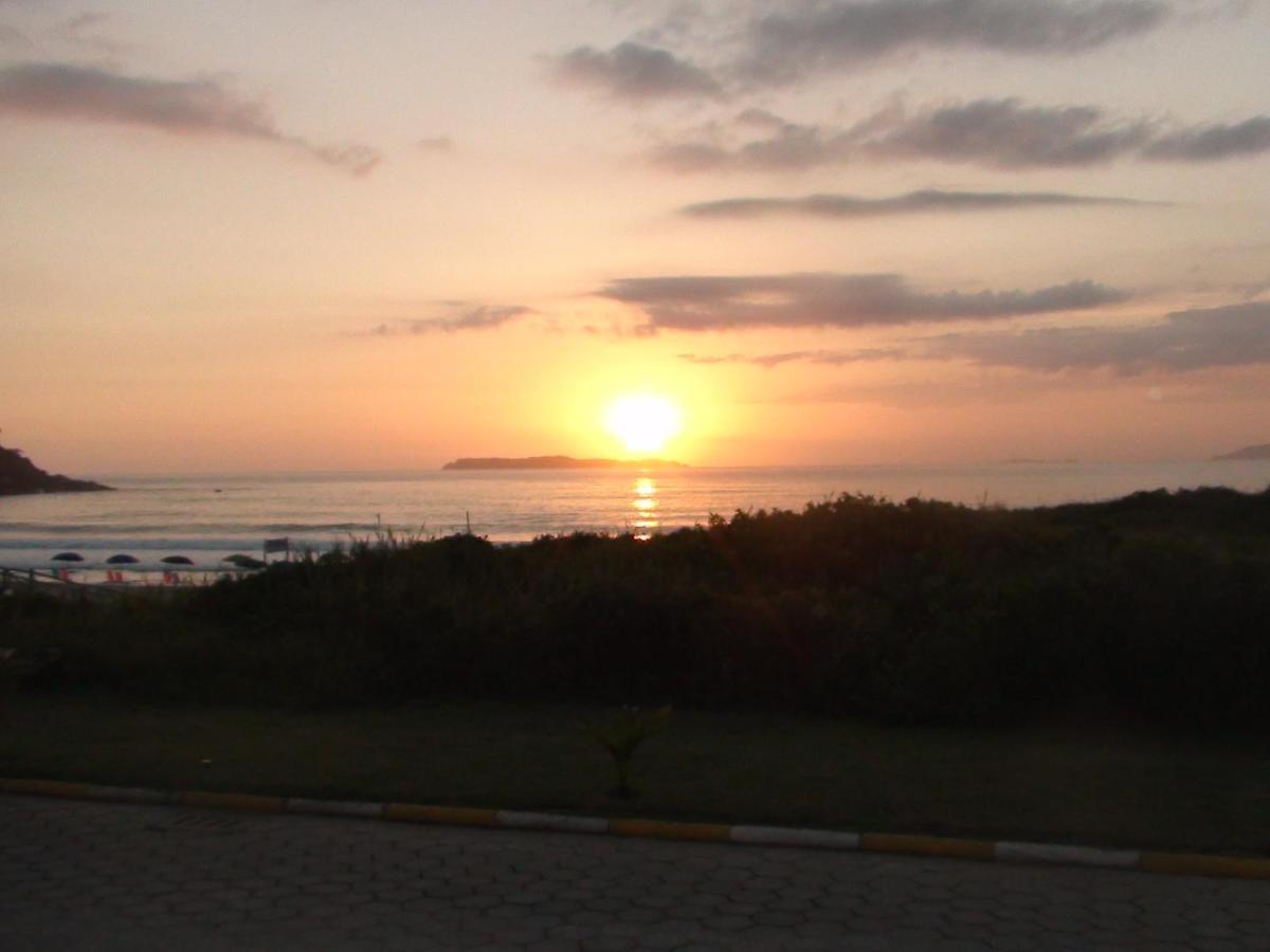 Praia De 4 Ilhas Apartamento De 1 Quarto A 60M Praia Com Vista Bombinhas Dış mekan fotoğraf